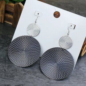 Black and Silver Fashionable Double Circle Dangling Earrings